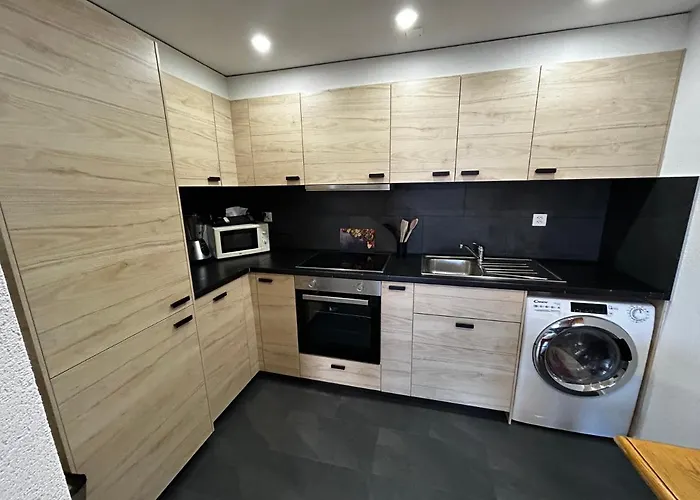 Snow Nest: Superbe Cocon Enneige Apartment Crans-Montana